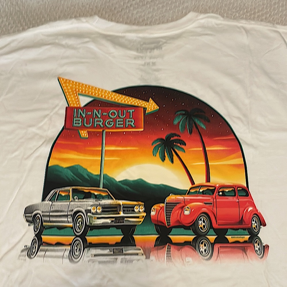 IN-N-OUT California T-Shirt! Size 2XL.